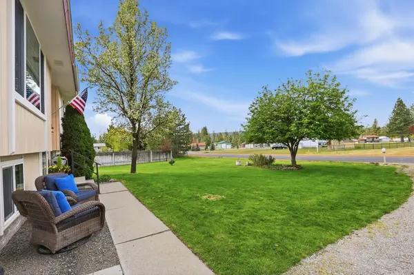 16340 N Greenfield Ct, Nine Mile Falls, WA 99026