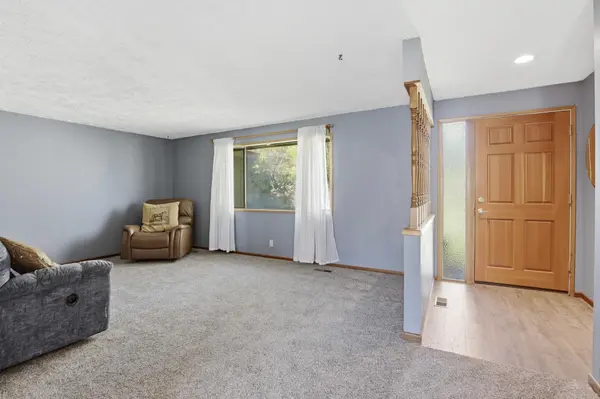 28504 N Cottonwood Rd, Chattaroy, WA 99003