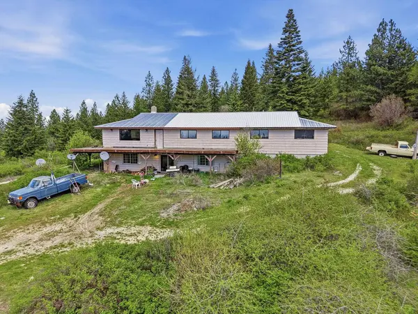 16617 E BLANCHARD Rd, Elk, WA 99003