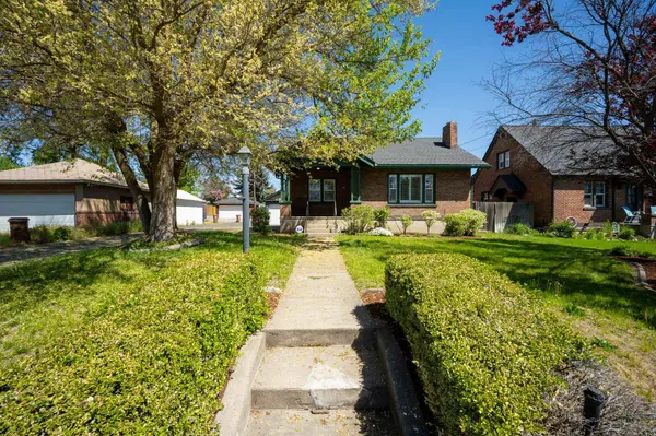 3408 N Lidgerwood St, Spokane, WA 99207