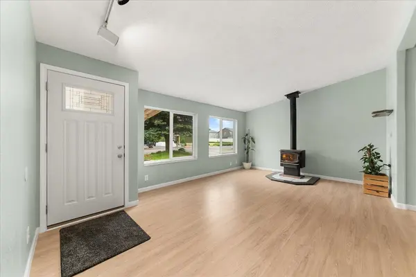 3315 E 3rd Ct, Mead, WA 99021
