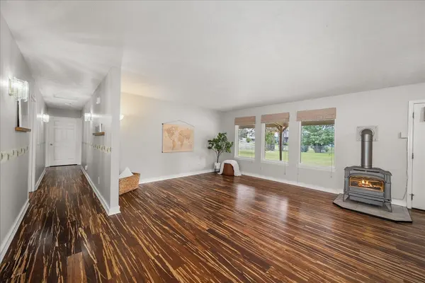 1418 E 3rd St, Deer Park, WA 99006