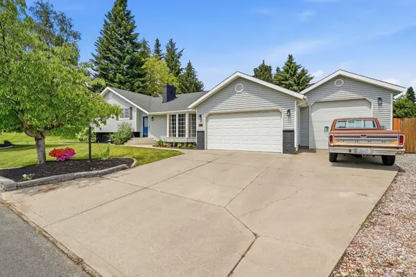 6110 W Ridgecrest Dr, Spokane, WA 99208