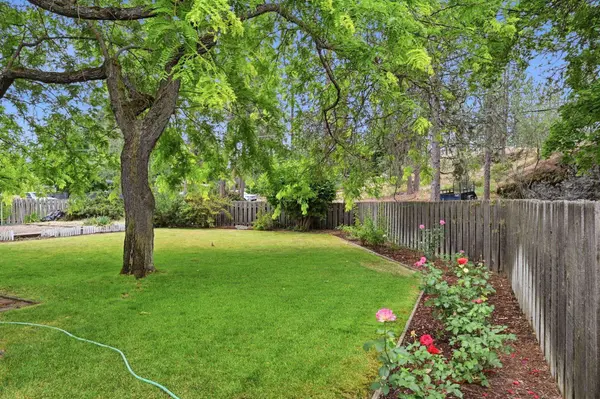 2306 E 37th Ave, Spokane, WA 99223