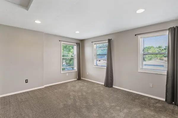 923 E Nebraska Ave, Spokane, WA 99208
