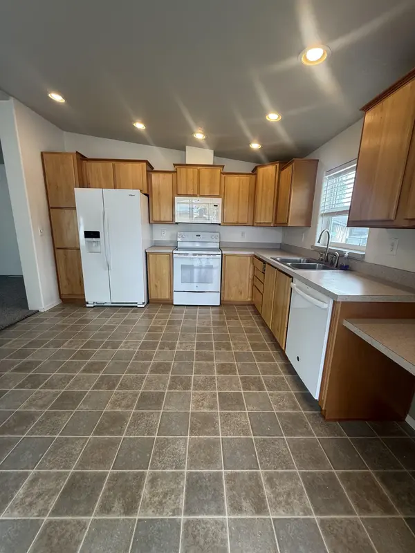 3412 E Valley Forge Ln, Mead, WA 99021