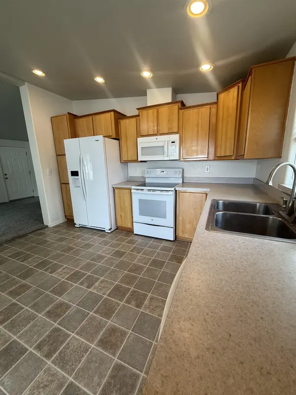 3412 E Valley Forge Ln, Mead, WA 99021