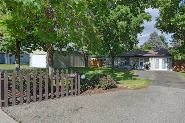 3302 N Vista Rd, Millwood, WA 99212