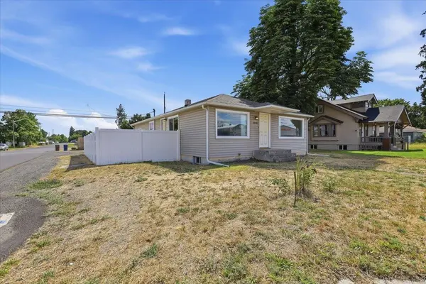 1828 E Francis Ave, Spokane, WA 99208