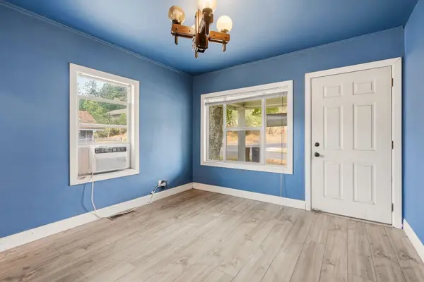 1617 W Fairview Ave, Spokane, WA 99205