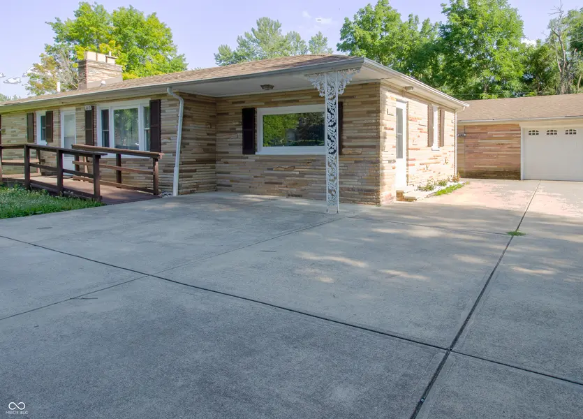 235 W Huntstead LN, Indianapolis, IN 46217