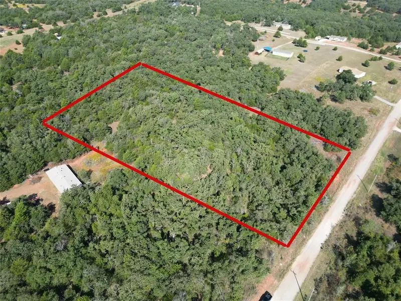 1065 Eastway DR, Guthrie, OK 73044