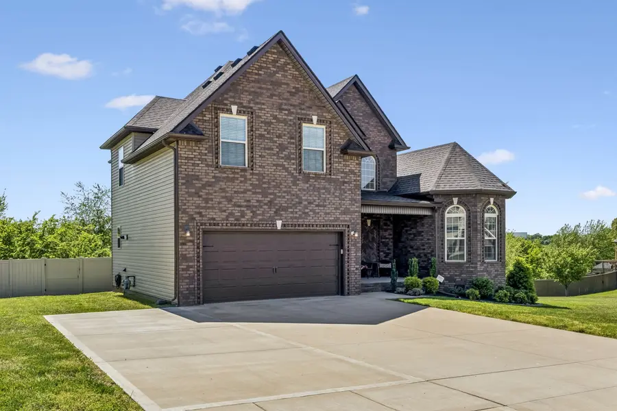 538 Tacoma Dr, Clarksville, TN 37043