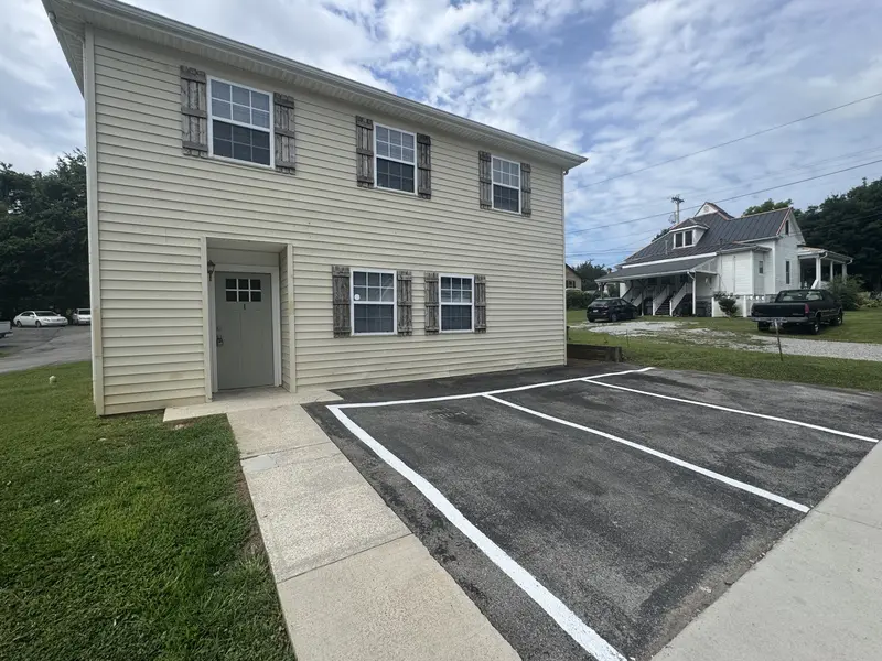100 Warren St #1, Mcminnville, TN 37110