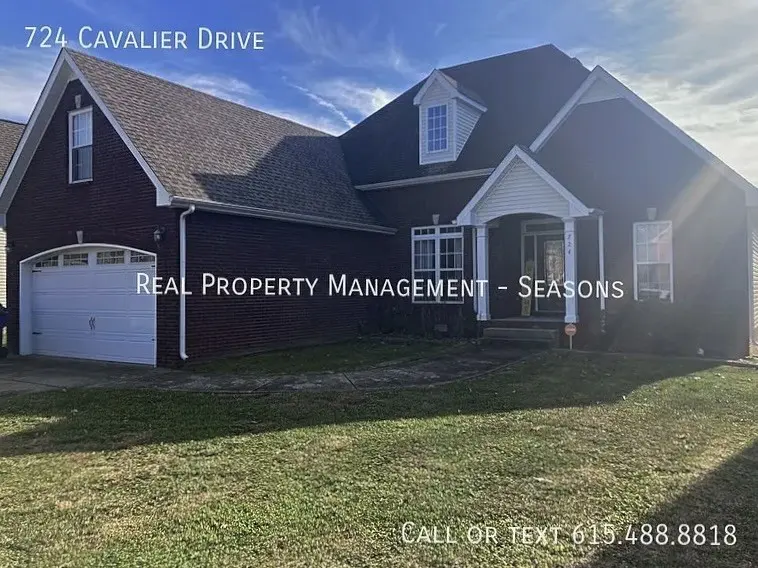 724 Cavalier Dr, Clarksville, TN 37040