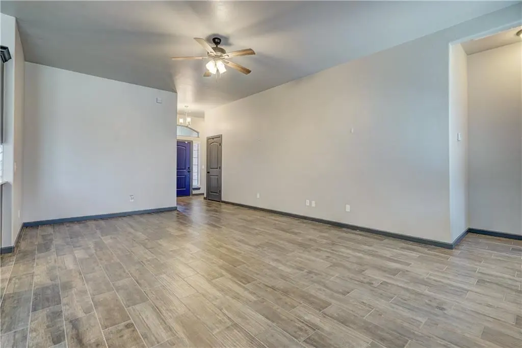 16722 Aragon LN, Oklahoma City, OK 73170