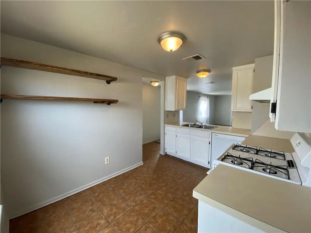 2103 Meench ST, Moore, OK 73170