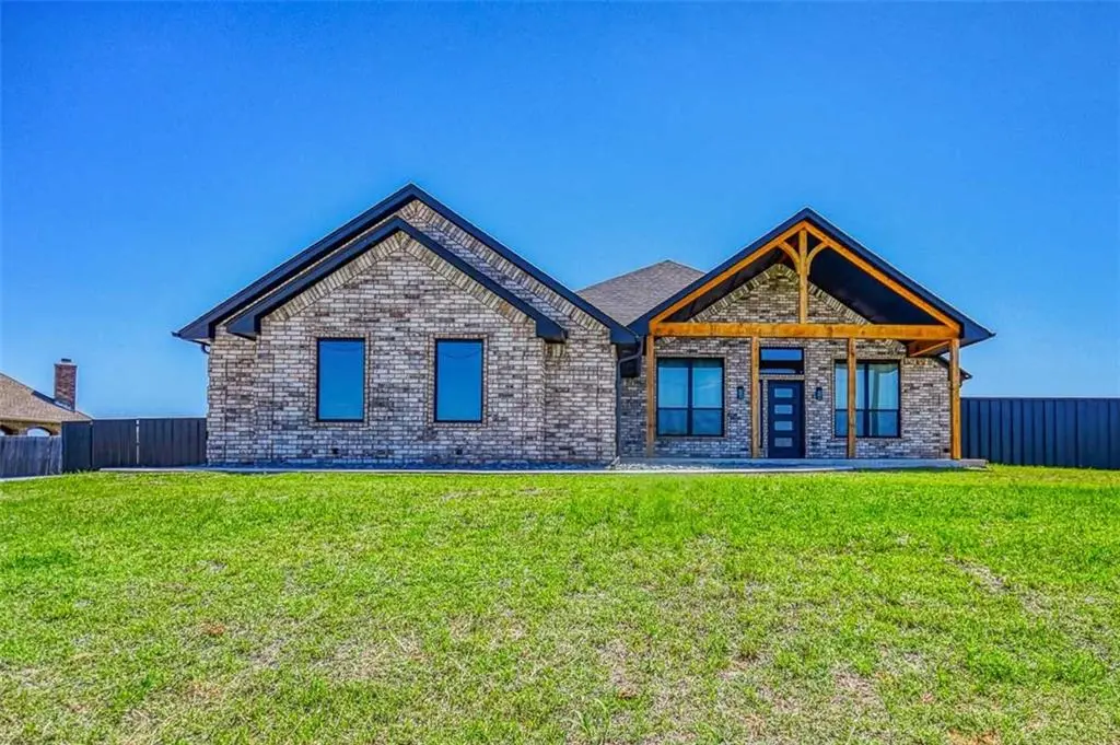 1379 County Street 2977, Blanchard, OK 73010