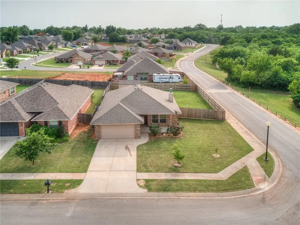516 Cooper CT, Norman, OK 73071