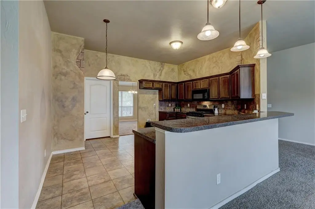 436 NE 22nd ST, Newcastle, OK 73065