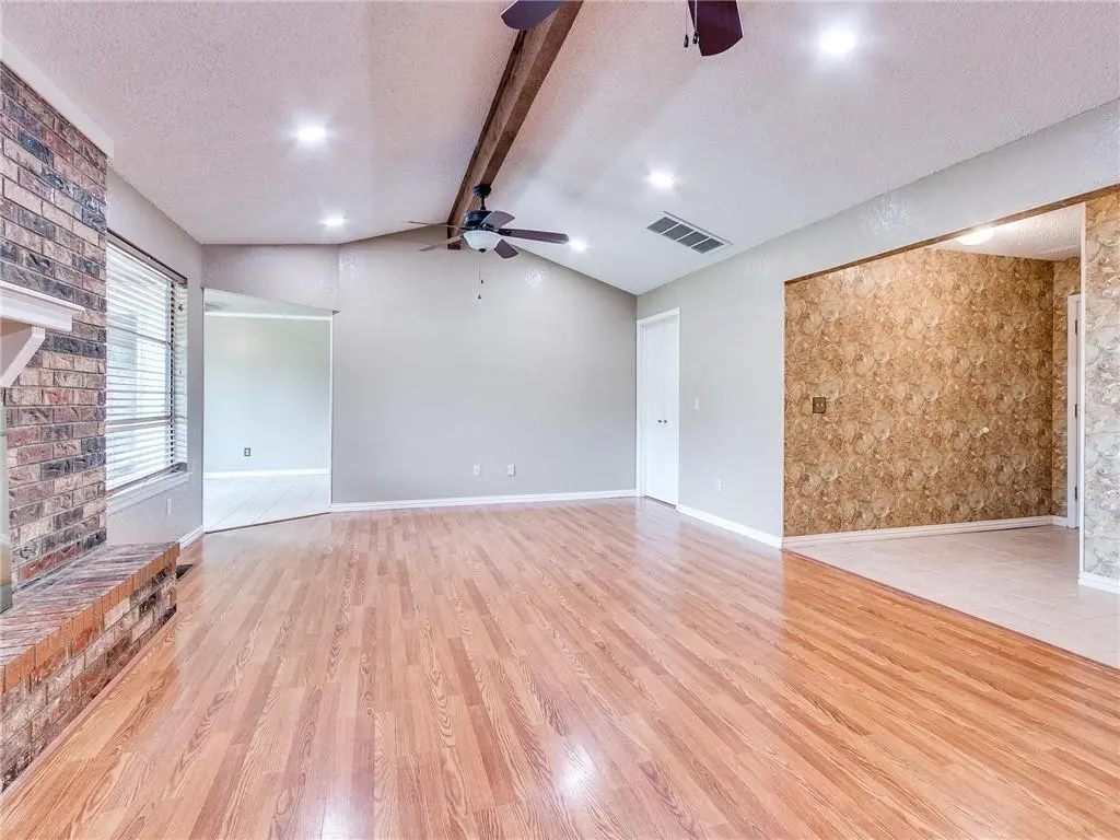 313 E Platt DR, Yukon, OK 73099