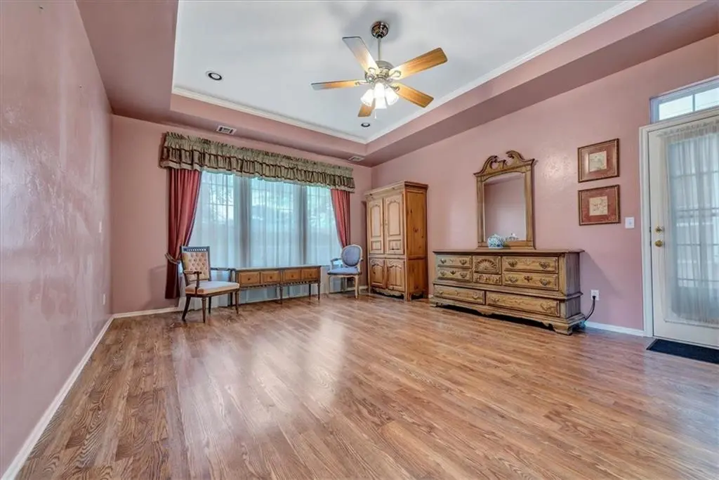 2704 Durland DR, Edmond, OK 73012