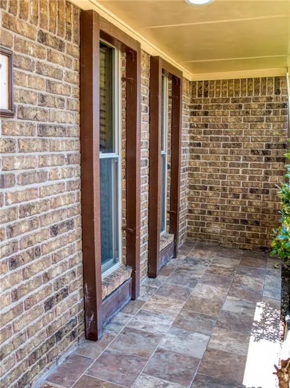 37 SW 100th ST, Oklahoma City, OK 73139