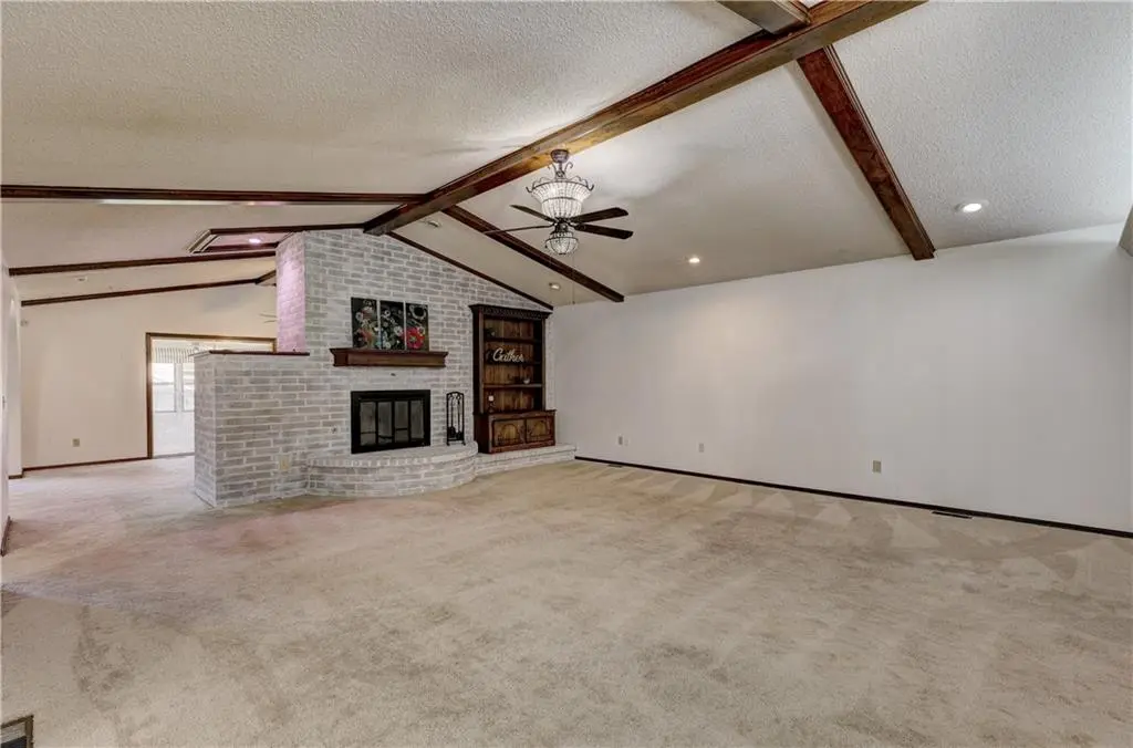 9022 Rolling Green AVE, Oklahoma City, OK 73132