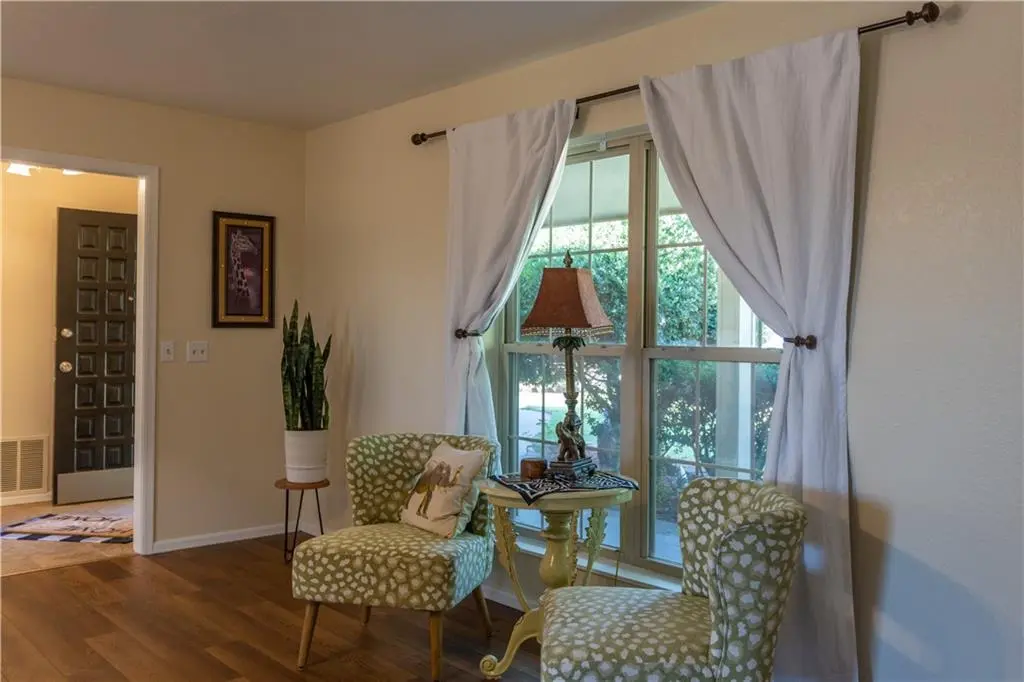 1701 Chisholm TRL, Weatherford, OK 73096