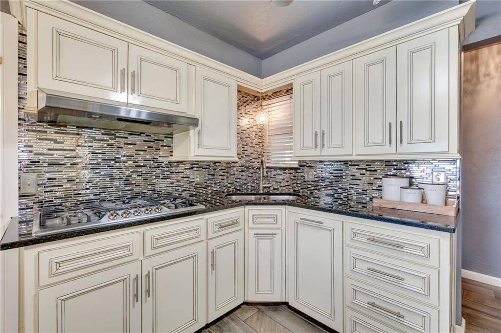 10700 N Mckinley AVE, Oklahoma City, OK 73114