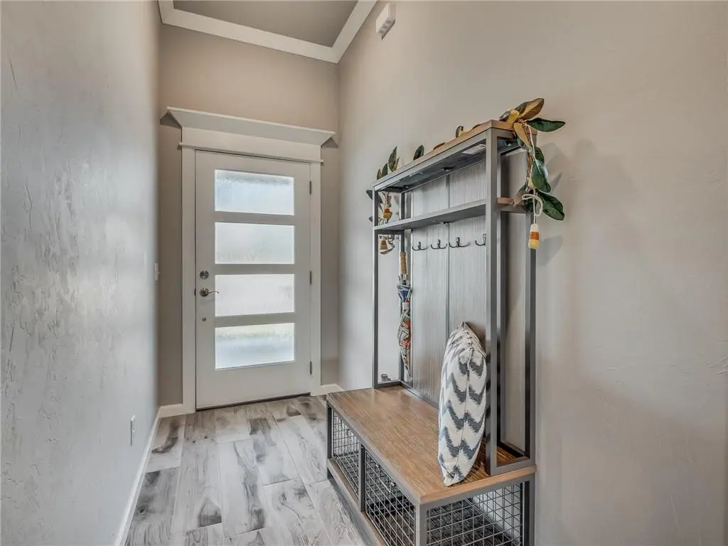 10400 SW 23rd ST, Yukon, OK 73099