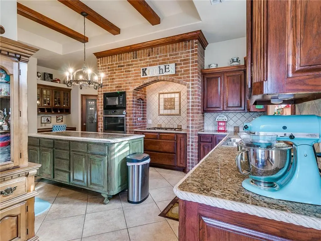 9125 SW 27th ST, Oklahoma City, OK 73128