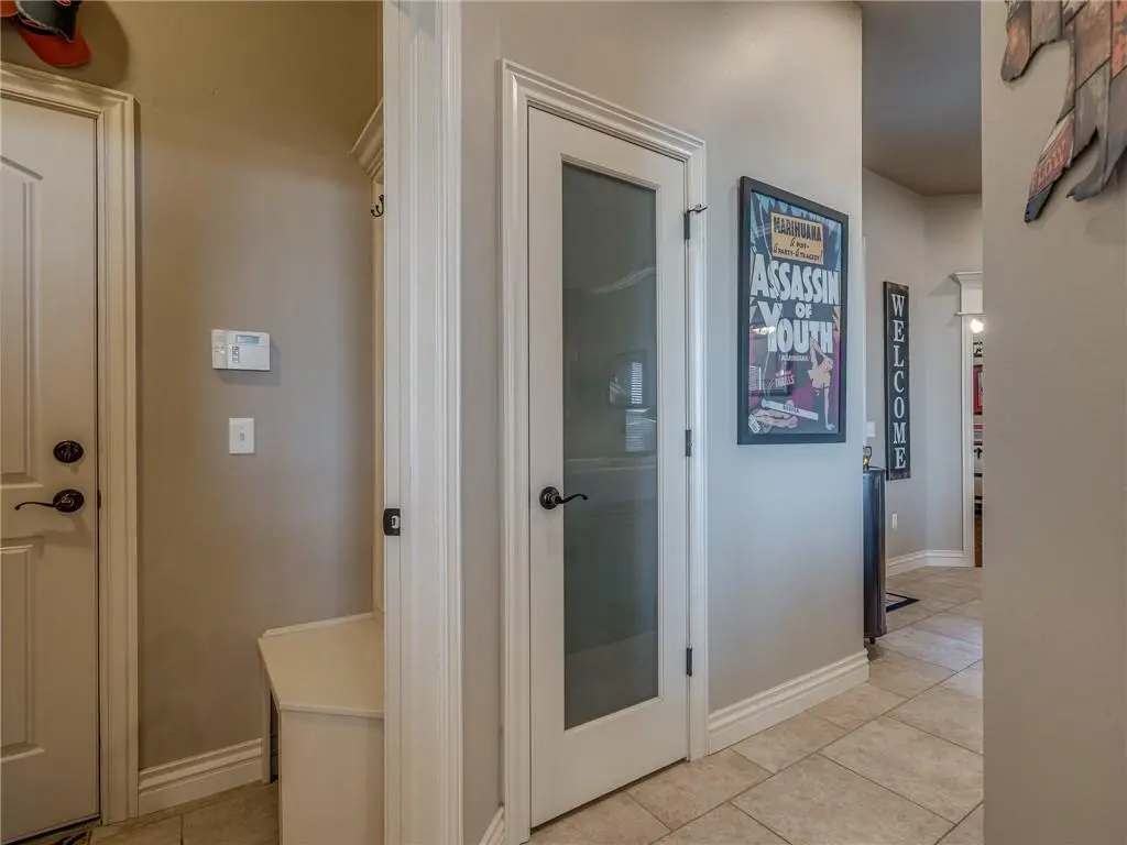 612 NE 23rd ST, Moore, OK 73160
