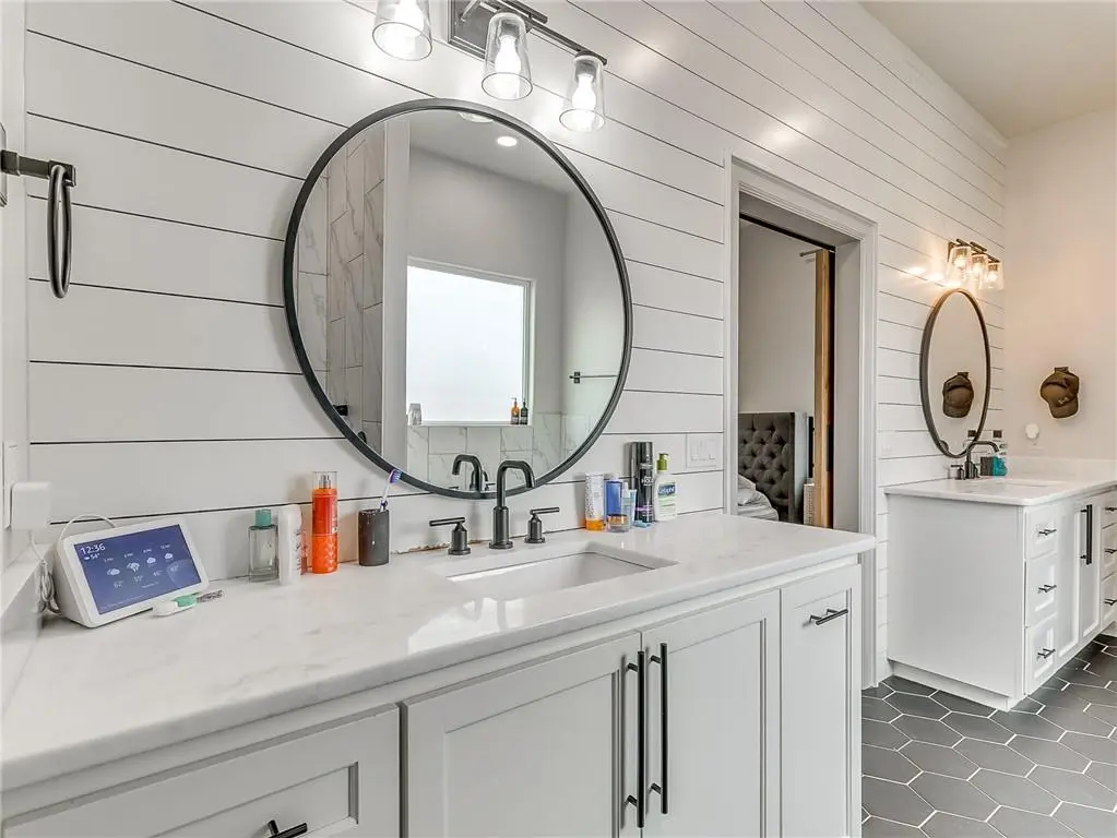 933 Ambivi CIR, Newcastle, OK 73078