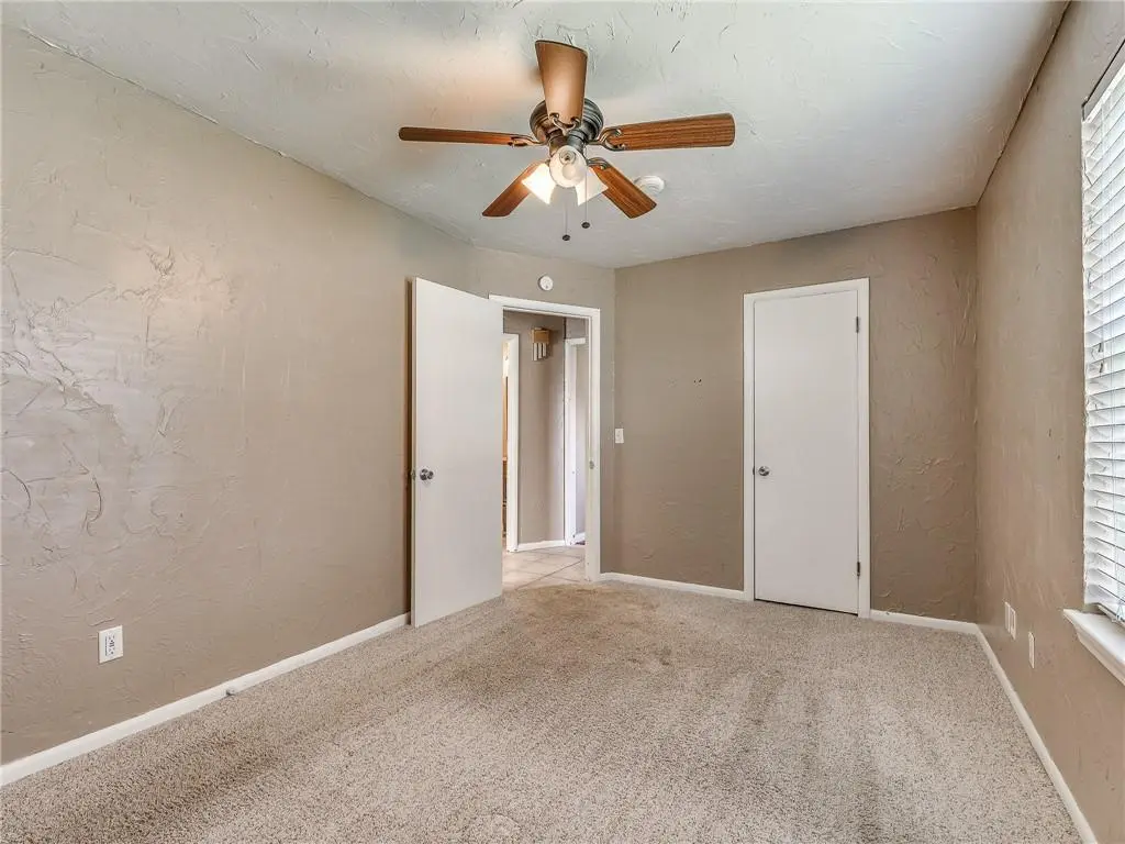 610 W Hurd ST, Edmond, OK 73003