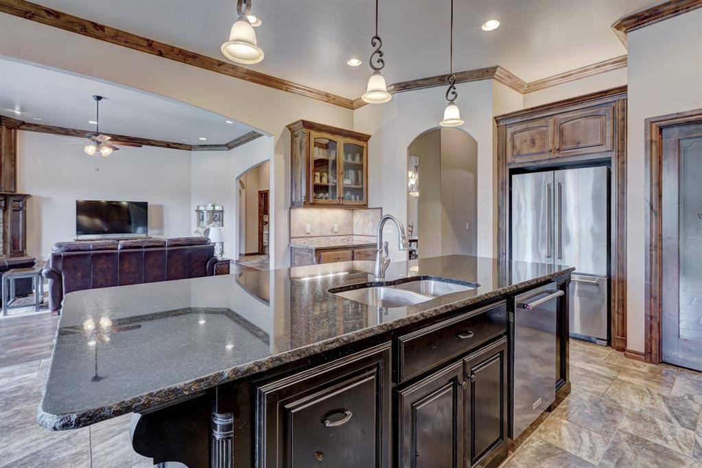 2420 Forest Glen DR, Choctaw, OK 73020