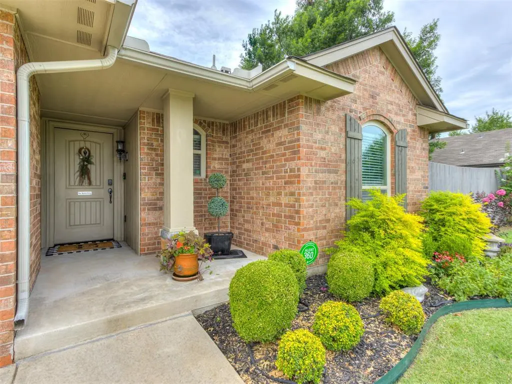 9932 Fairfax TER, Yukon, OK 73099
