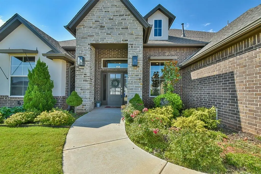 122 Alamosa RD, Norman, OK 73069