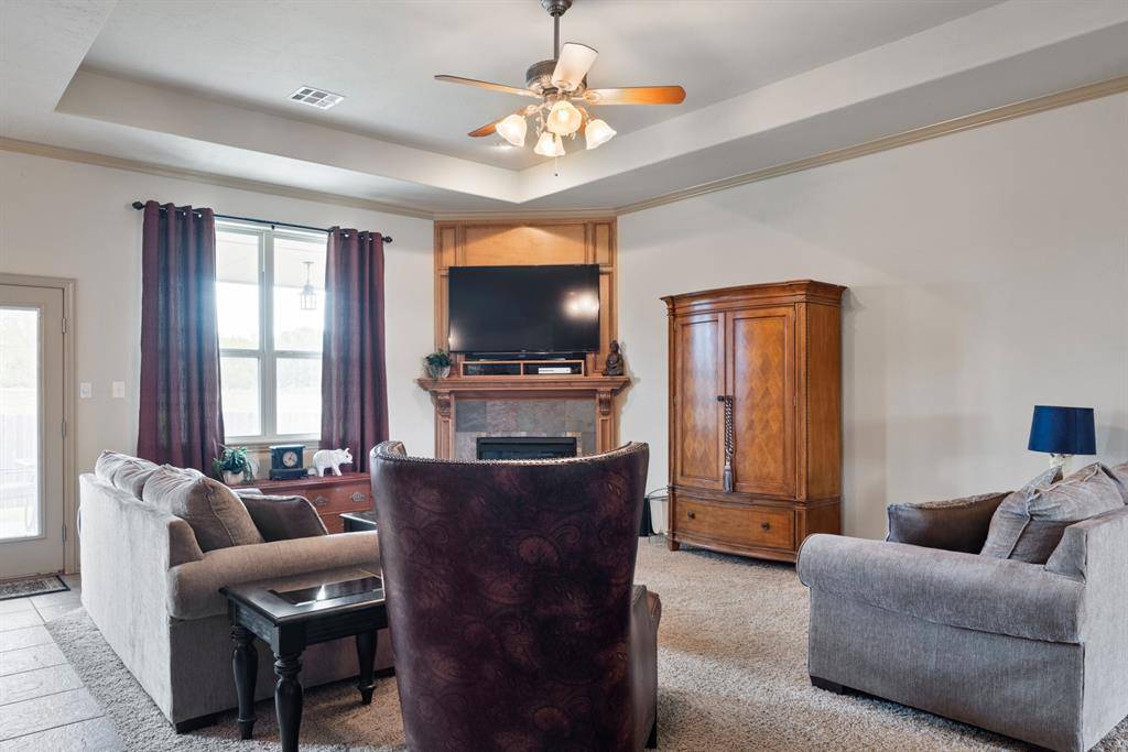 1621 SW 31st ST, Moore, OK 73160