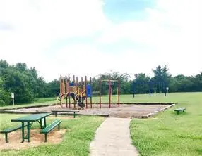 11833 SW 9th ST, Yukon, OK 73099