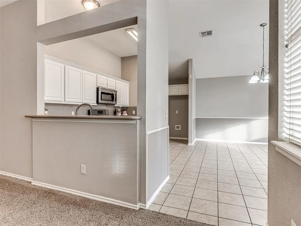 2806 Devonshire DR, Norman, OK 73071