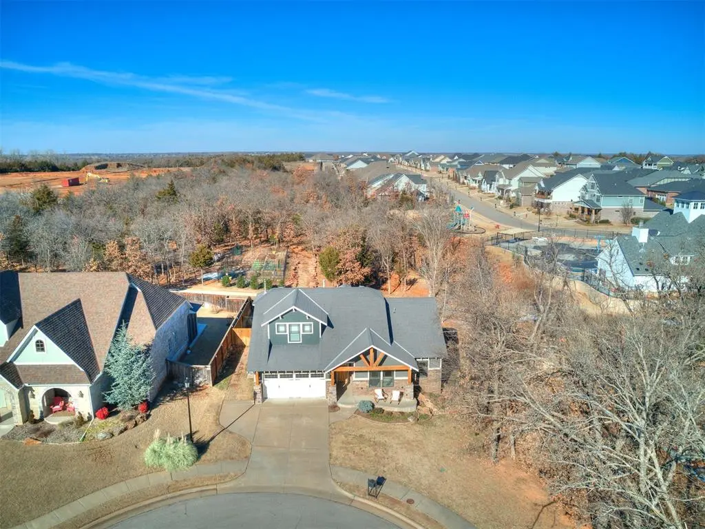 3425 Commons CT, Edmond, OK 73034