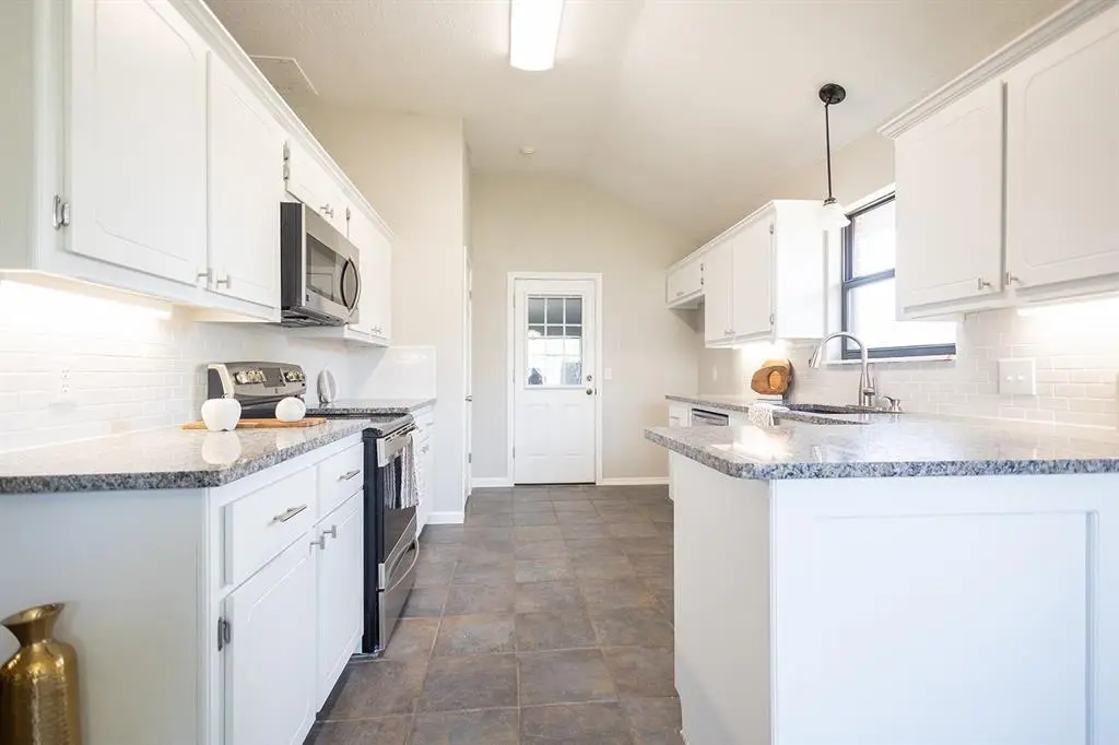 1922 Rolling CT, Piedmont, OK 73078