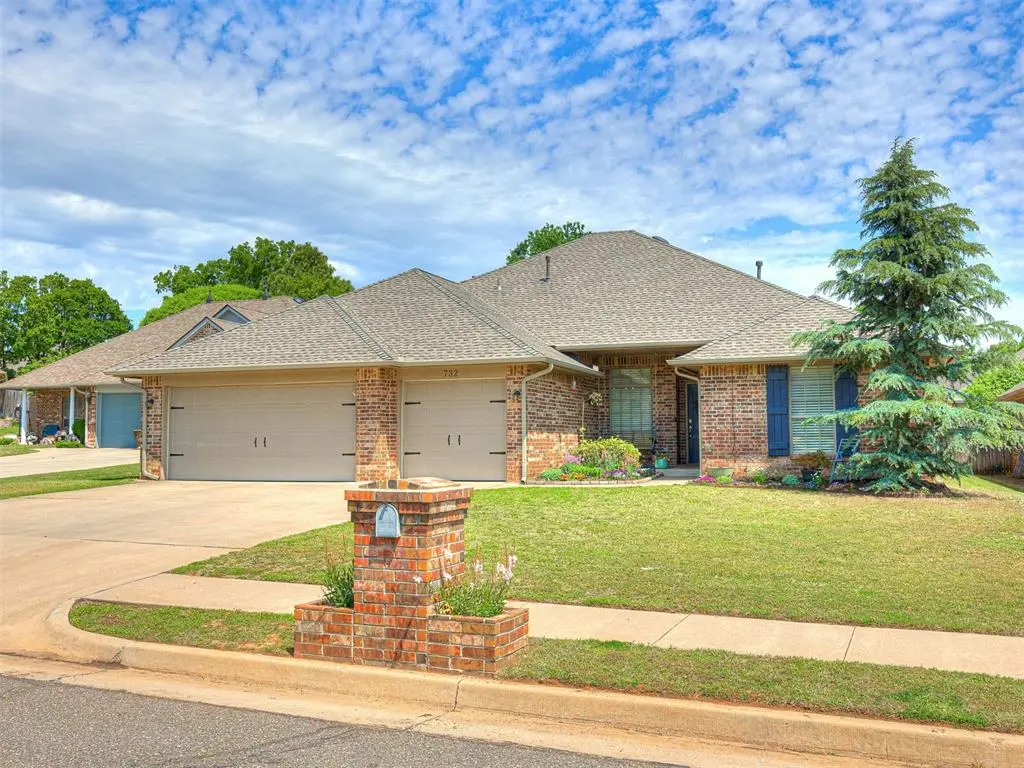 732 Milan CT, Edmond, OK 73034