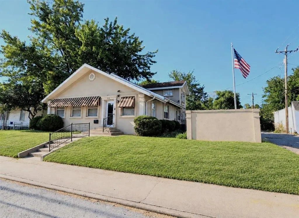 318 W Highland ST, Shawnee, OK 74801