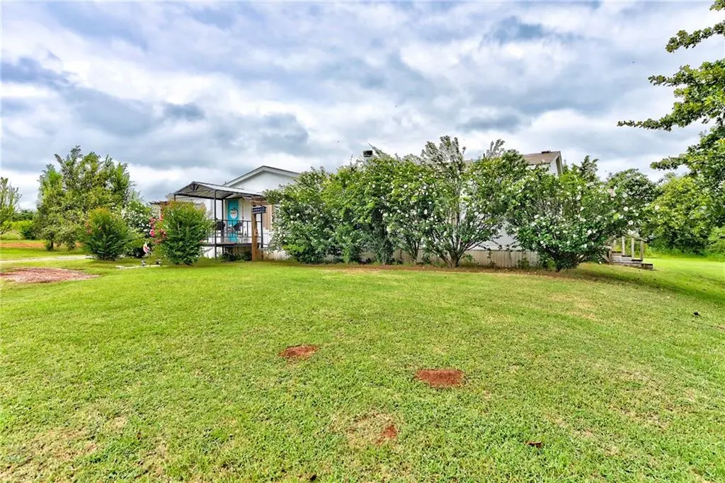 11199 Thompson LN, Blanchard, OK 73010
