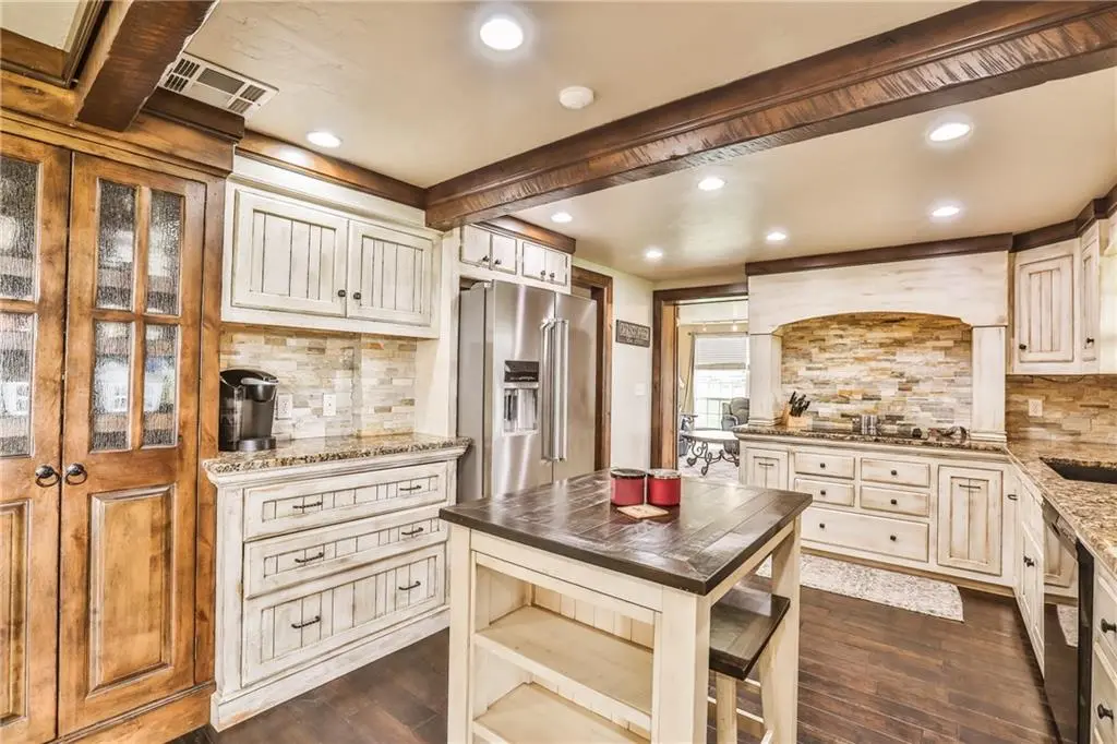 1904 Silver Stone RD, Blanchard, OK 73010