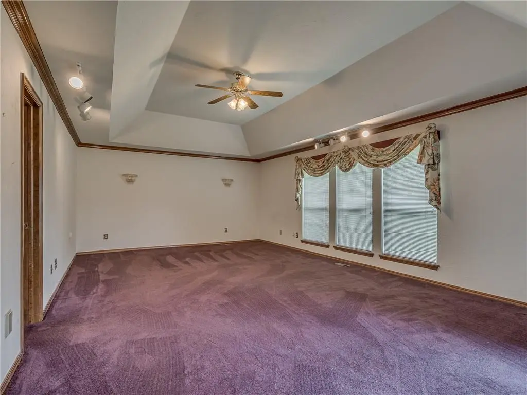 9220 SW 24th ST, Oklahoma City, OK 73128