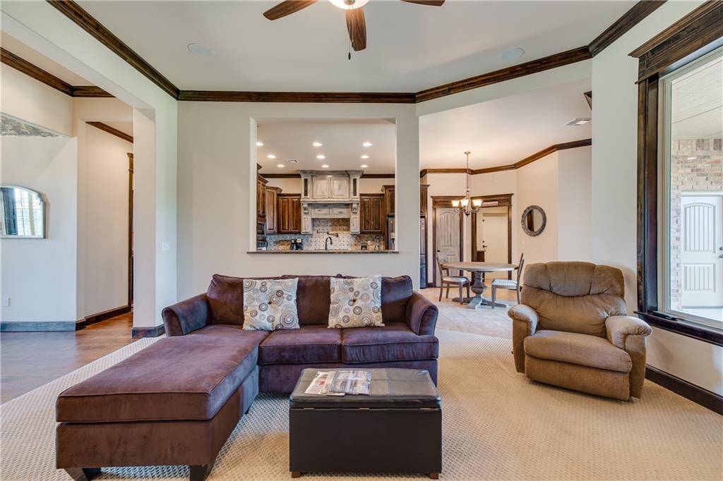 8605 NW 155th PL, Edmond, OK 73013