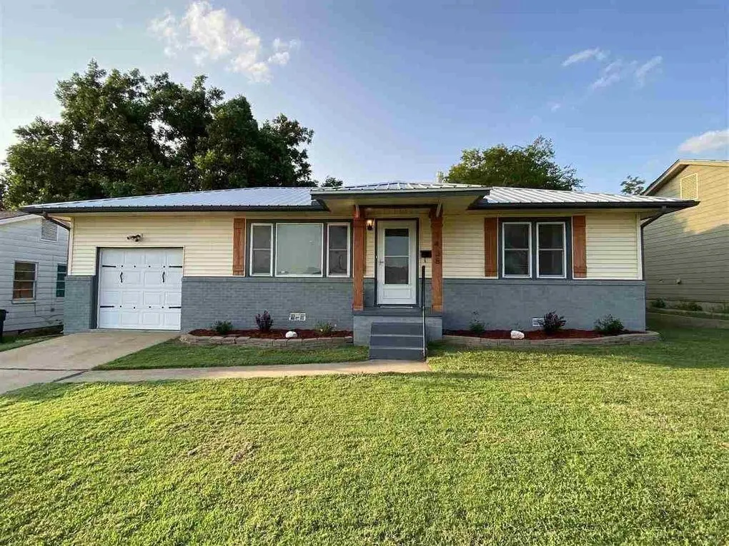 1438 E Cherry, Cushing, OK 74023
